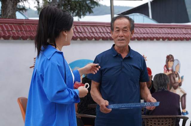 熠熠暖人间·公益之光照万千ag真人平台第一游戏福彩(图5)